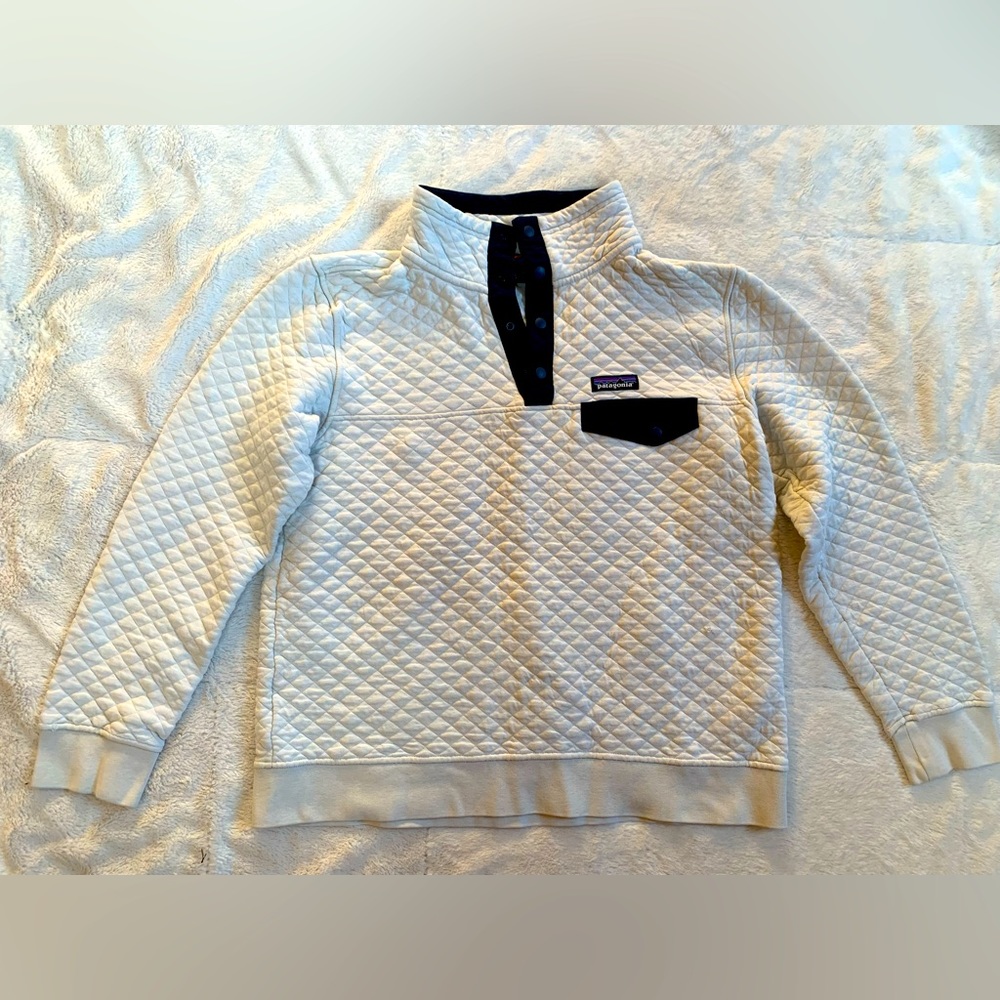 Women’s Patagonia quilted pullover